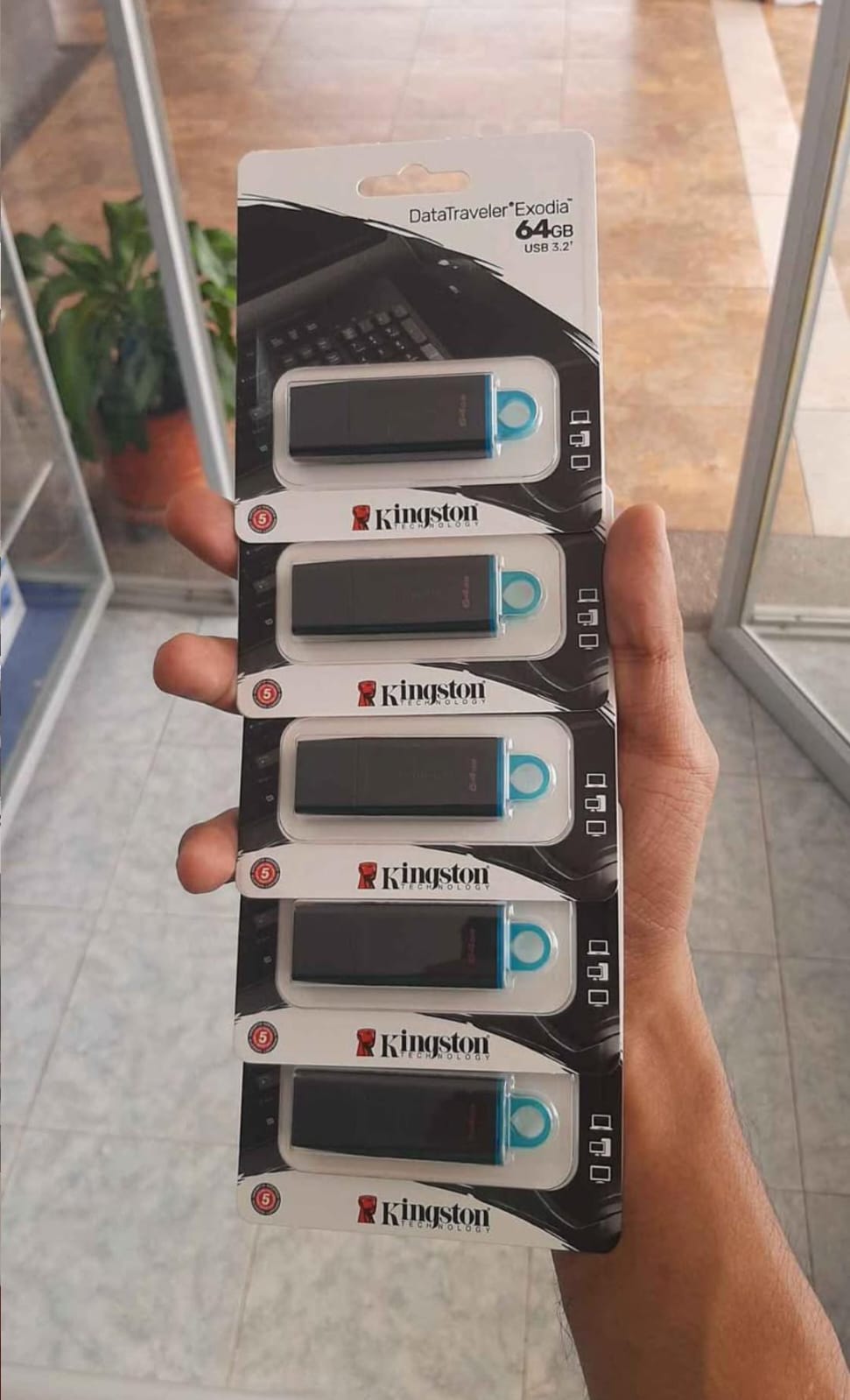 MEMORIA USB KINGSTON 64GB